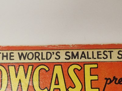 Lot 596 - SHOWCASE: THE ATOM #34 (1961 - DC) - The first...