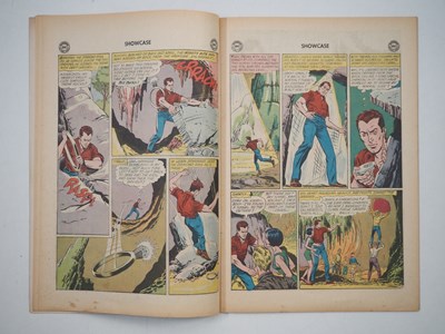 Lot 596 - SHOWCASE: THE ATOM #34 (1961 - DC) - The first...