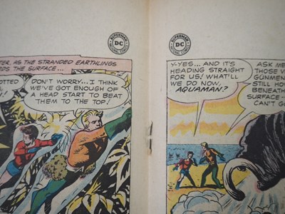 Lot 636 - SHOWCASE: AQUAMAN AND AQUALAD #33 (1961 - DC) -...