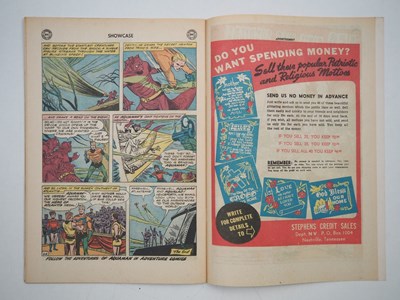 Lot 639 - SHOWCASE: AQUAMAN AND AQUALAD #30 (1961 - DC) -...