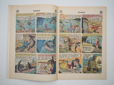 Lot 639 - SHOWCASE: AQUAMAN AND AQUALAD #30 (1961 - DC) -...
