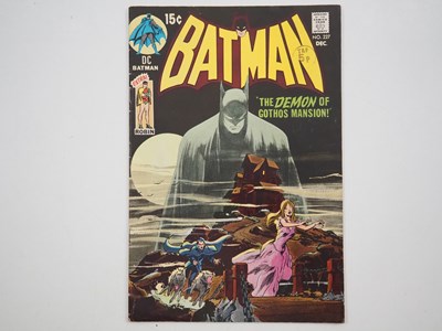 Lot 679 - BATMAN #227 (1973 - DC) - Classic Neal Adams...