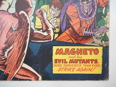 Lot 697 - X-MEN #5 - (1964 - MARVEL - UK Price Variant) -...