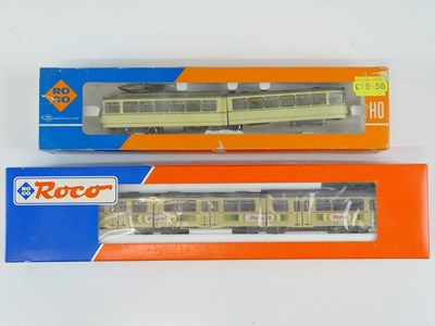 Lot 188 - A pair of HO Gauge ROCO Düwag trams comprising...