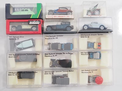 Lot 176 - A group of boxed and unboxed 1:43 scale models...