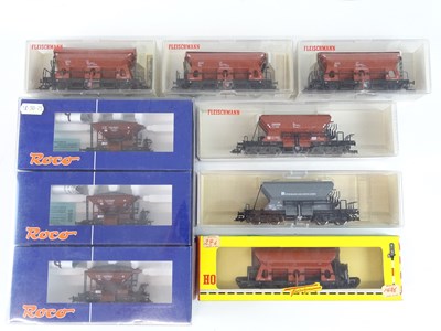 Lot 198 - A mixed group of HO Gauge hopper wagons by...