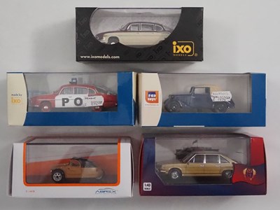 Lot 290 - A group of 1:43 scale models by IXO, IST...