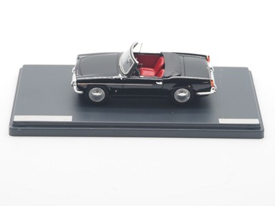 Lot 30 - A 1:43 scale Ltd edition hand built resin...