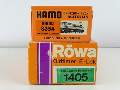 Lot 221 - A pair of HO Gauge German Outline electric...