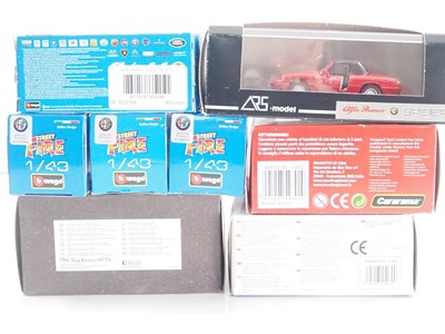 Lot 69 - A group of boxed and unboxed 1:43 scale models...