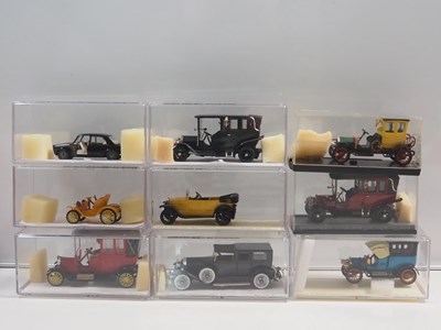 Lot 80 - A group of boxed and unboxed 1:43 scale models...