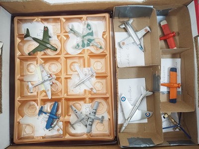 Lot 14 - A group of unboxed diecast aircraft including...
