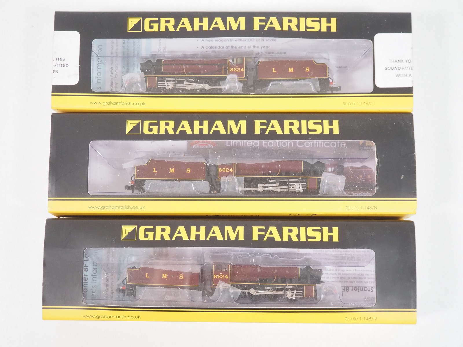 Lot 179 - A trio of GRAHAM FARISH N gauge 372-160K
