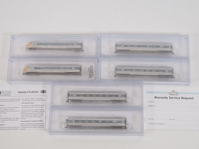 Lot 193 - A GRAHAM FARISH N gauge 371-742 Western...