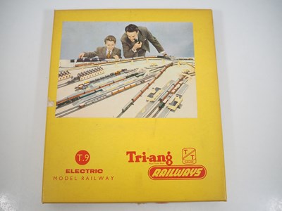 Lot 201 - A TRI-ANG TT gauge T9 goods train set...