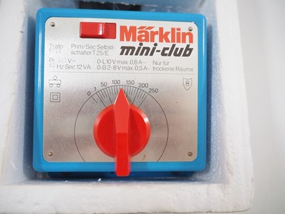 Lot 207 - A MARKLIN Mini-Club Z gauge 8908S starter...