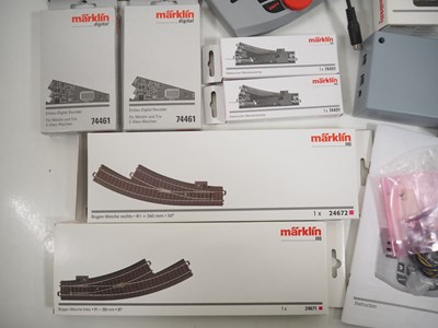 Lot 212 - A group of MARKLIN HO gauge track and...