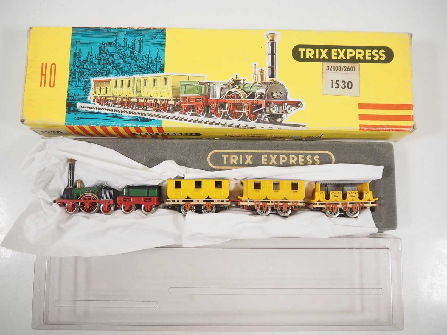 Lot 215 - A TRIX EXPRESS HO gauge 3-rail DC 1530 'Der