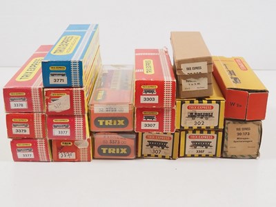 Lot 218 - A group of TRIX EXPRESS HO gauge 3-rail...