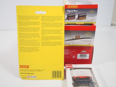 Lot 241 - A small group of HORNBY OO gauge unbuilt...