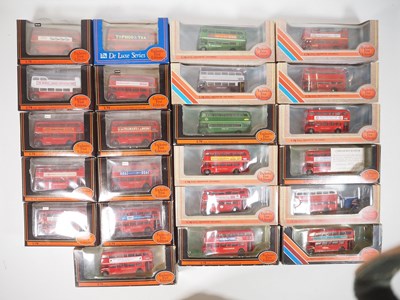 Lot 28 - A large group of 1:76 scale diecast buses by...