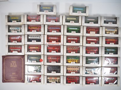 Lot 29 - A large group of 1:76 scale diecast buses by...