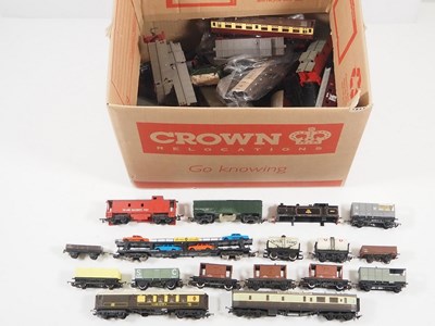 Lot 304 - A lucky dip job lot of mixed OO/HO gauge...