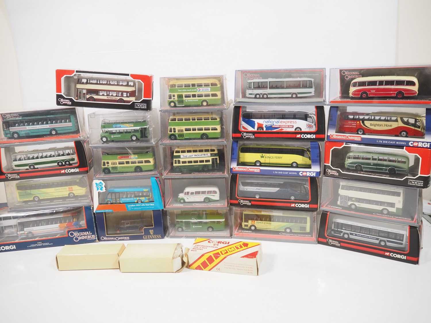 Lot 32 - A group of 1:76 scale diecast buses by CORGI...