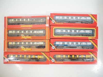 Lot 326 - A group of HORNBY OO gauge Pullman cars in...