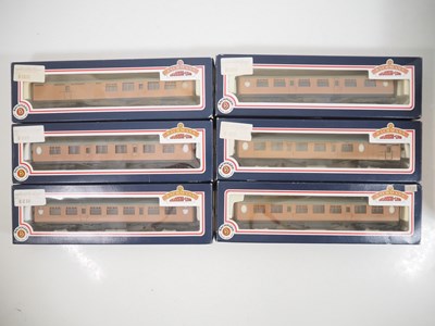 Lot 337 - A group of BACHMANN OO gauge Thompson...