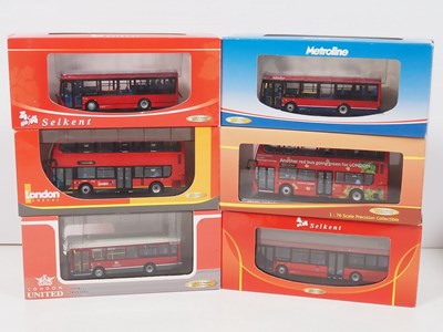 Lot 4 - A group of 1:76 scale diecast buses by...