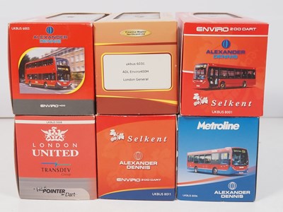 Lot 4 - A group of 1:76 scale diecast buses by...