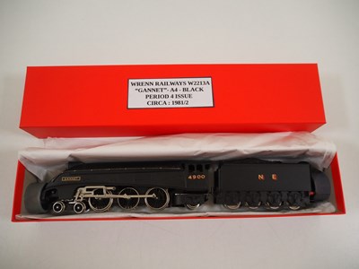 Lot 420 - A WRENN OO gauge W2213A class A4 steam...