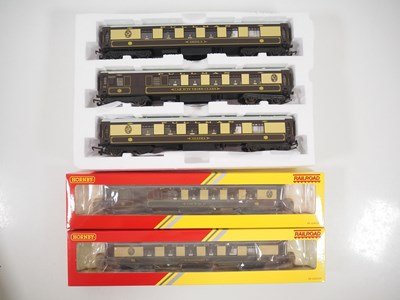 Lot 436 - A group of HORNBY OO gauge Pullman cars...