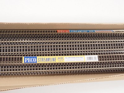 Lot 440 - A group of PECO Streamline OO gauge code 75...