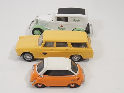 Lot 45 - A group of mixed scale diecast including 3x...