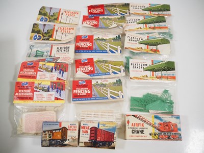 Lot 464 - A quantity of AIRFIX OO gauge model railway...