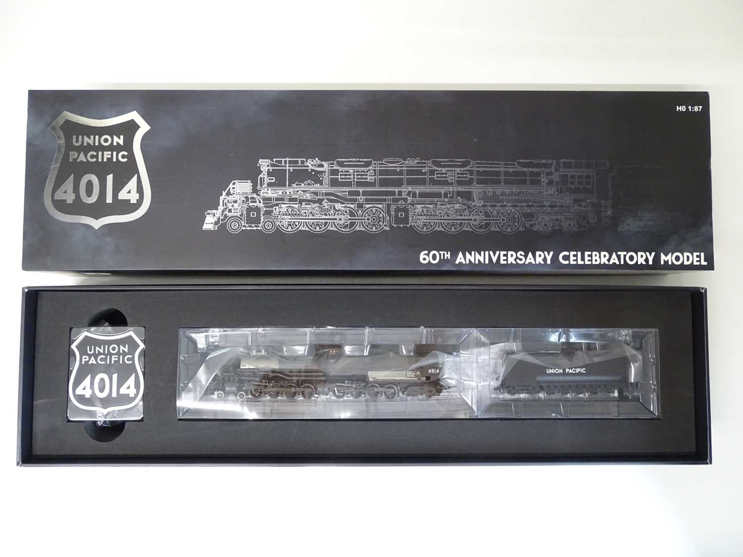 Lot 265 - A RIVAROSSI HO Gauge HR2753 American Outline