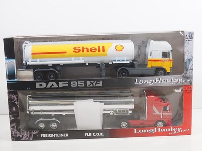 Lot 47 - A pair of NEWRAY 1:32 scale diecast...
