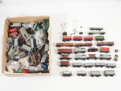 Lot 475 - A lucky dip job lot of mixed OO gauge HORNBY...