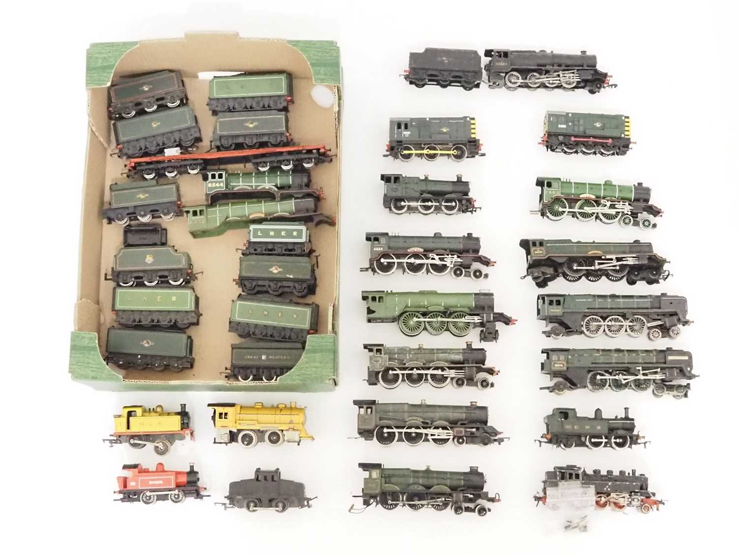 Lot 484 - A group of mixed OO/HO gauge locomotives by...