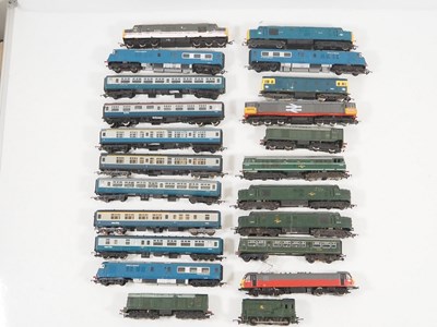 Lot 496 - A large job lot of mixed OO gauge rolling...
