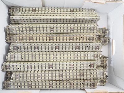 Lot 498 - A large tray of OO gauge 3-rail HORNBY DUBLO...