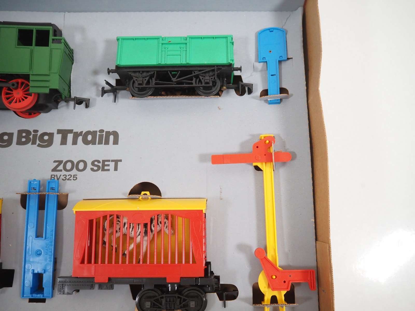 Lot 522 A TRI ANG Big Big Train Zoo Train train