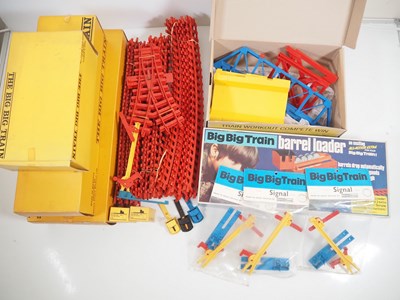 Lot 523 - A large group of TRI-ANG Big Big Train...