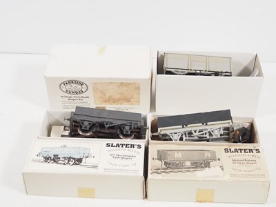 Lot 530 - A group of O gauge built/unbuilt/part built...