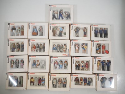 Lot 538 - A group of PREISER 1:32 scale / Gauge 1 figure...