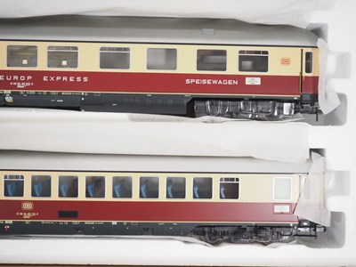 Lot 574 - A MARKLIN Gauge 1 58039 'Rheingold 2' triple...