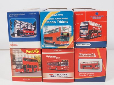Lot 65 - A group of 1:76 scale diecast buses by...