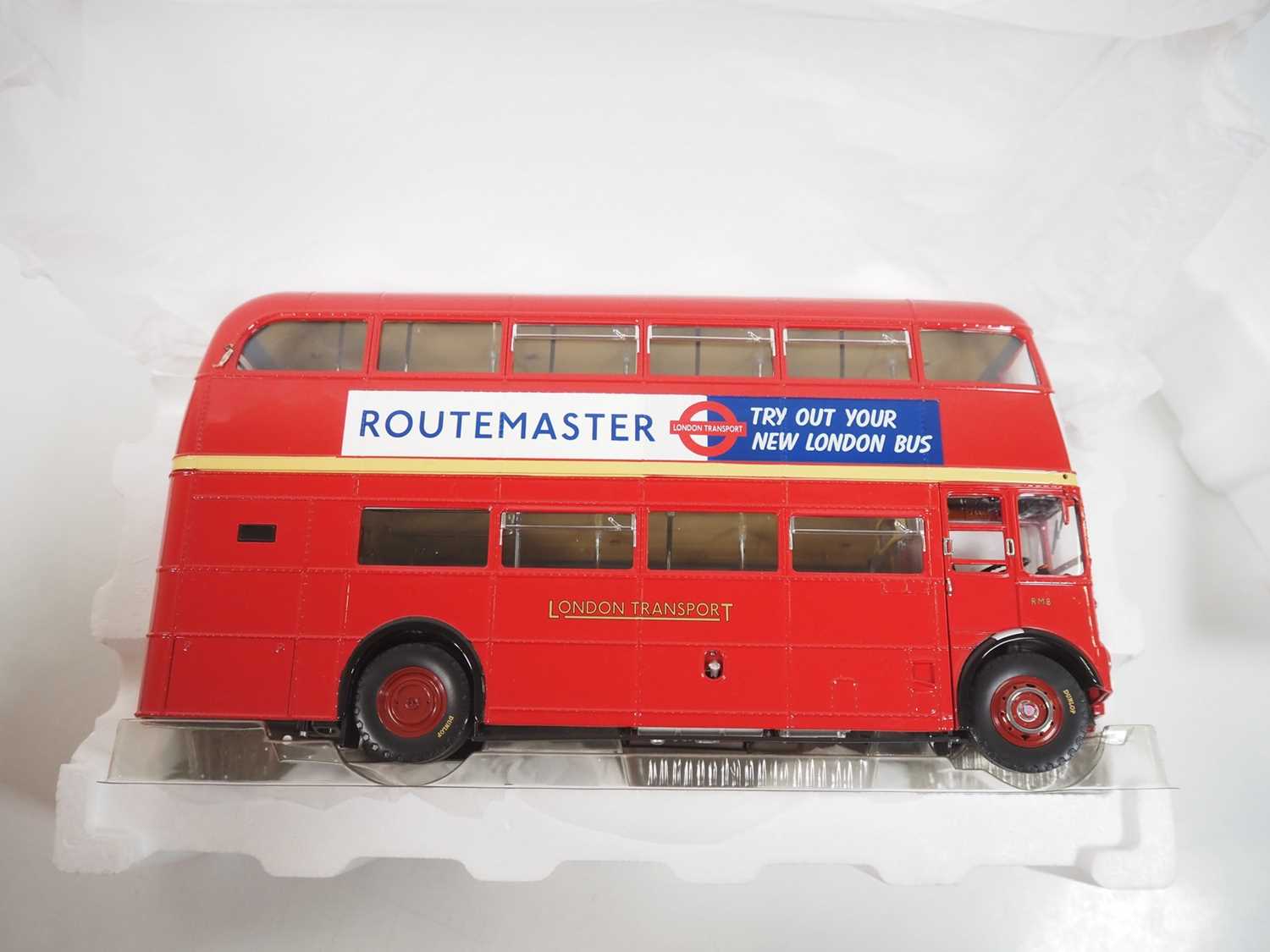 Lot 8 - A SUNSTAR 1:24 scale 2901 London Routemaster